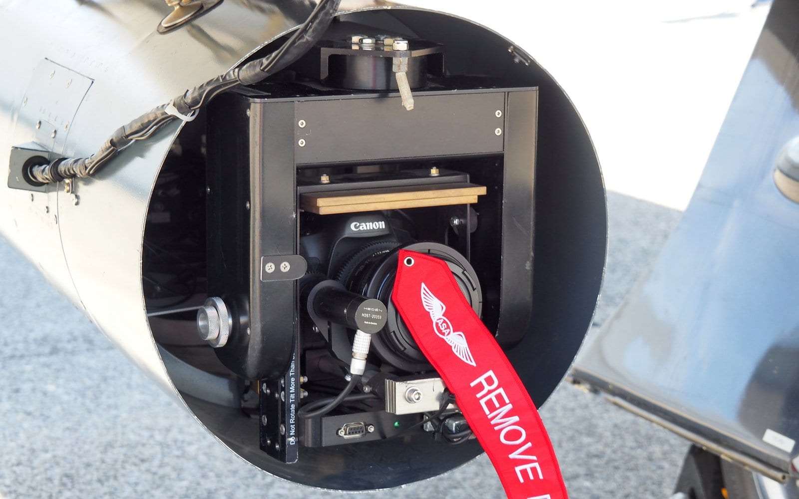 Learjet camera pod