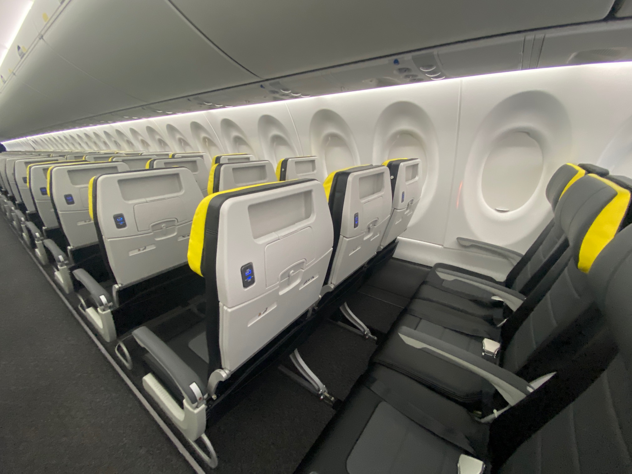 Breeze Airways Takes Delivery of First A220, Debuts “Nicest” Cabin ...