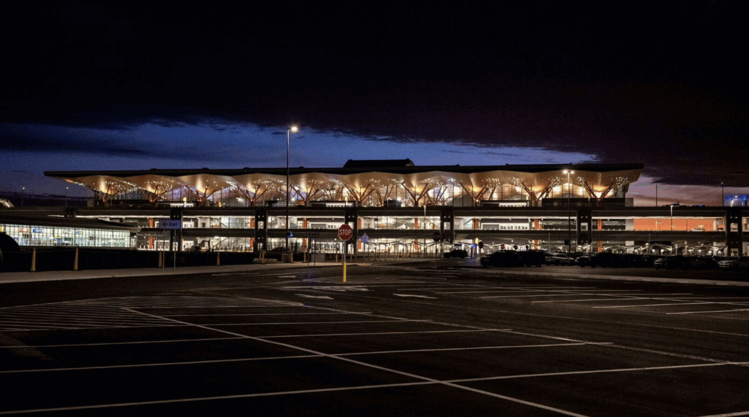 Pittsburgh’s New Terminal Redefines the Passenger Journey - APEX